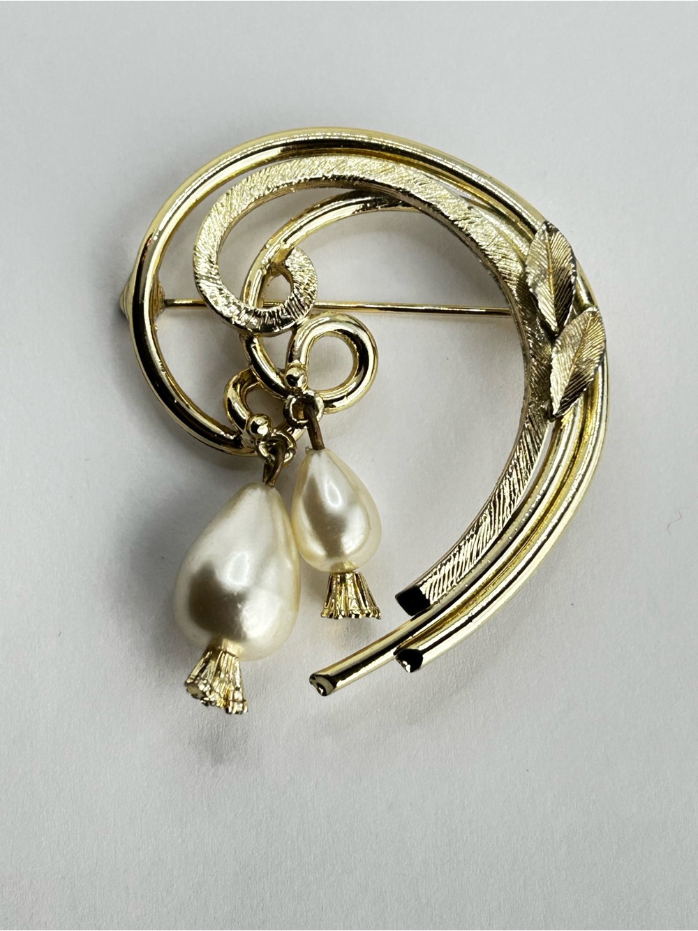 Gold-Tone Pearl Drop Brooch - mid-20th Century.